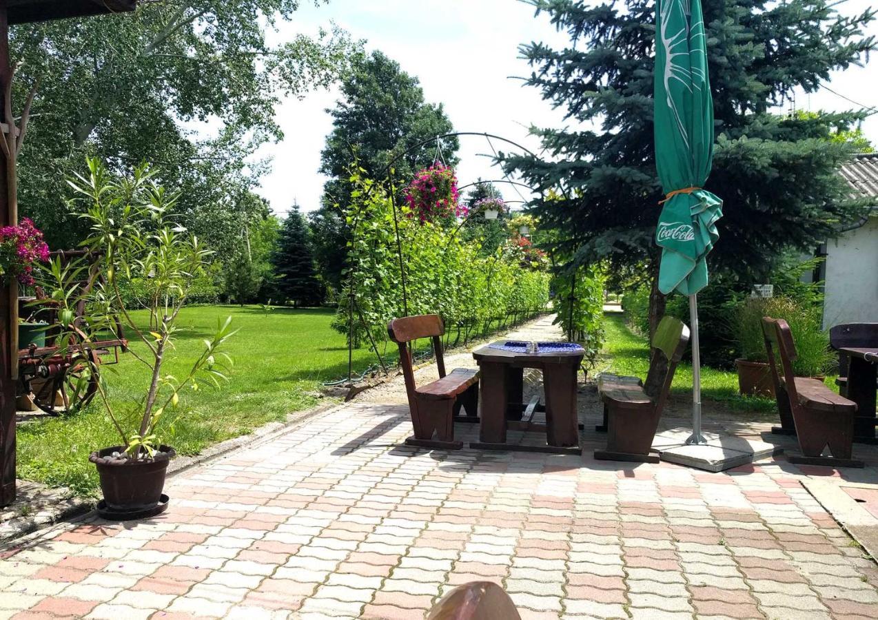 Tassi Halaszcsarda-Karasz Haz Exterior foto